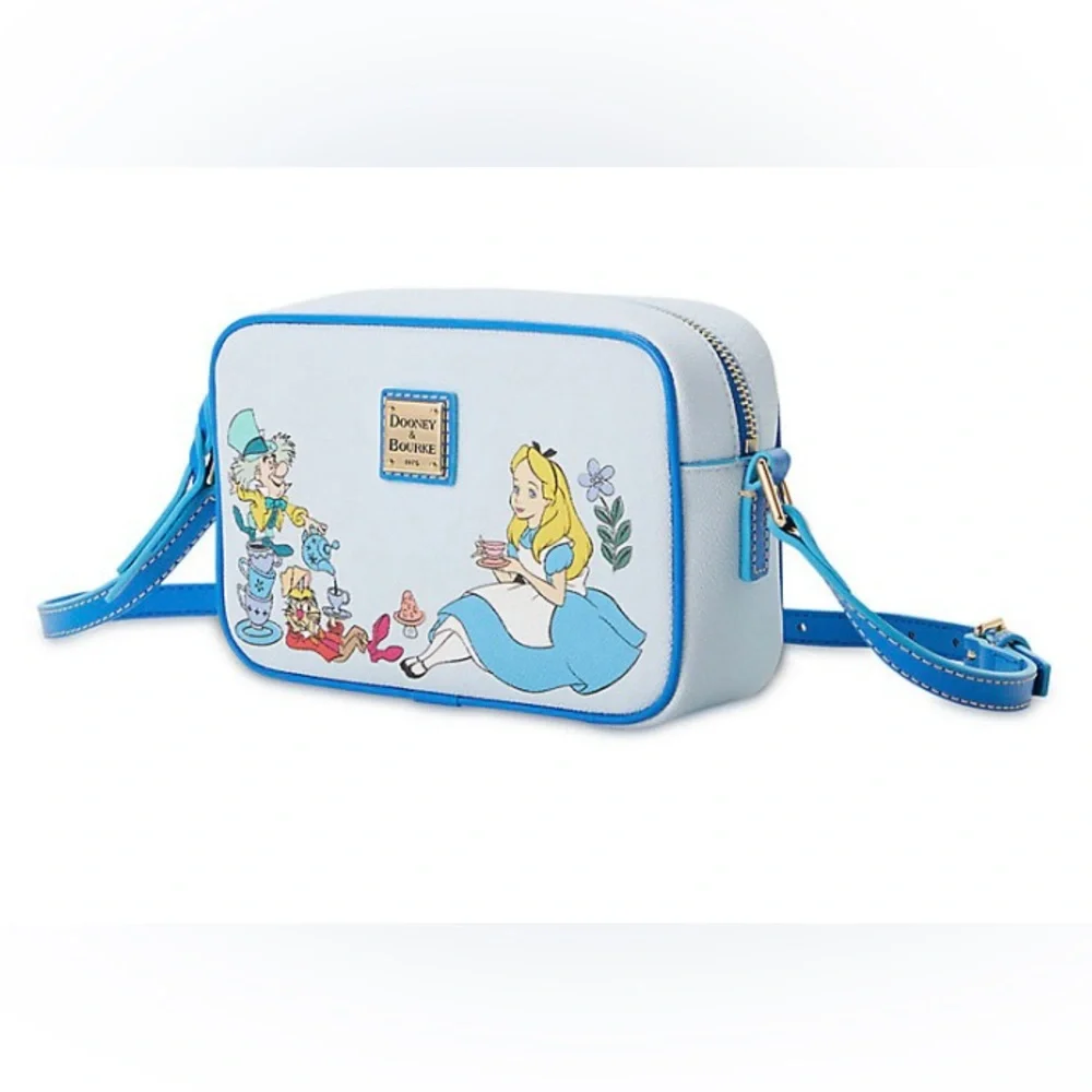 DISNEY ALICE IN WONDERLAND DOONEY & BOURKE CROSSBODY CAMERA BAG 2024 NWT - Picture 4 of 7